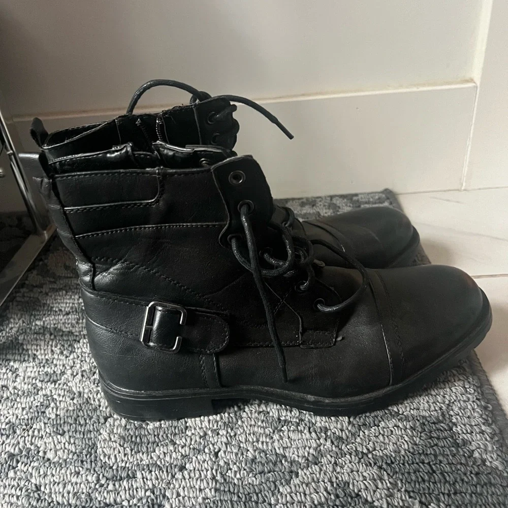 Nevada combat boots leather lace up winter fall moto biker black silver classy